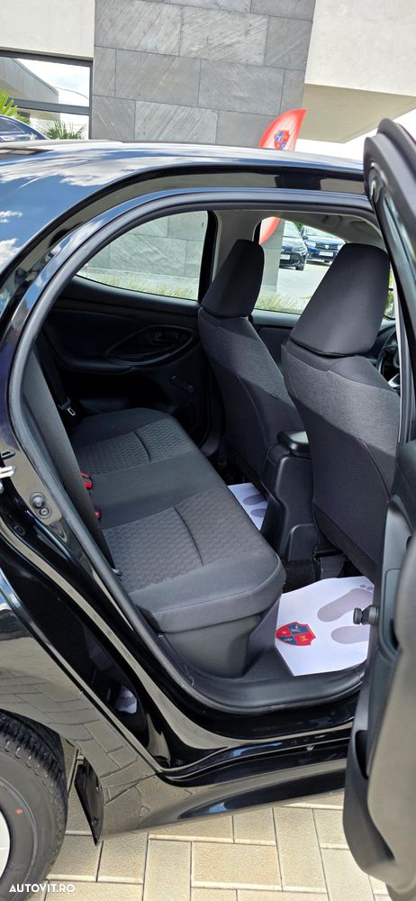 Toyota Yaris 1.5 VVT-i HSD Exclusive Style - 29