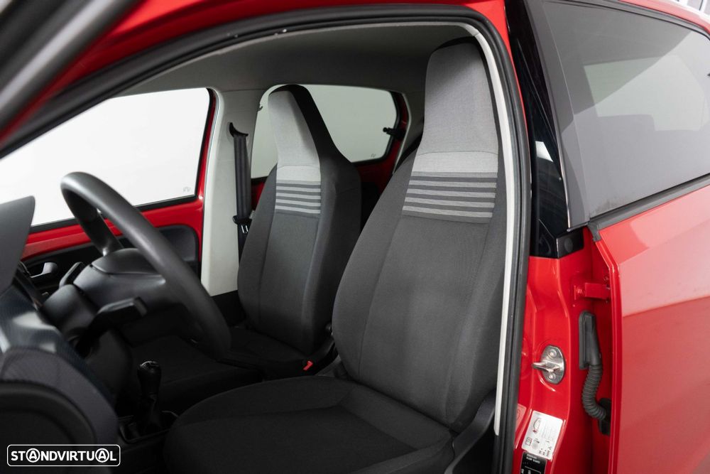 VW Up! 1.0 Move Color - 10