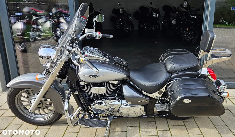 Suzuki VL 800 Volusia - Boulevard C50 - 15