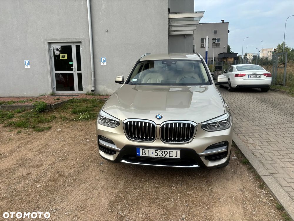 BMW X3 xDrive30i Luxury Line - 4
