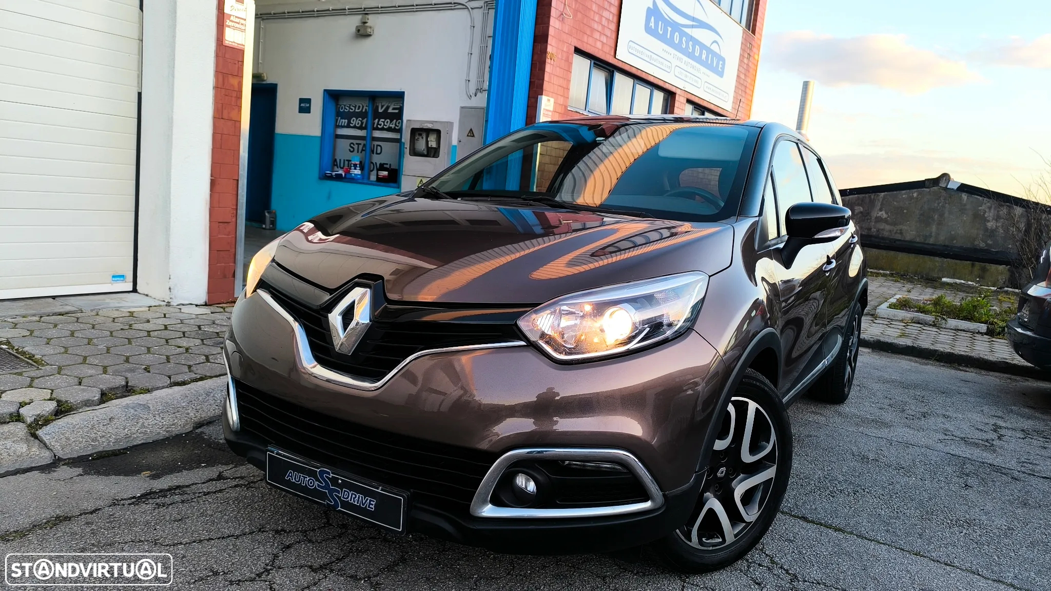 Renault Captur 1.5 dCi Exclusive - 3