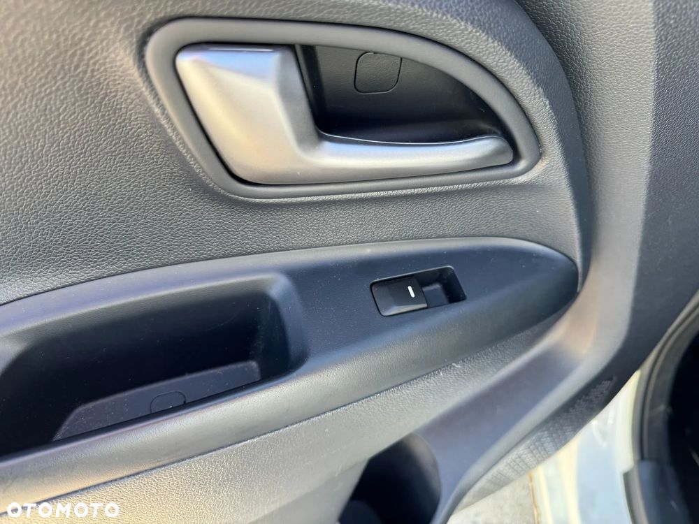 Kia Rio 1.2 Dream Team Edition - 15