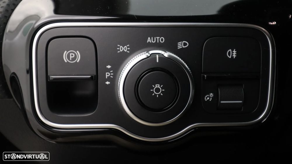 Mercedes-Benz CLA 180 d Progressive Aut. - 24