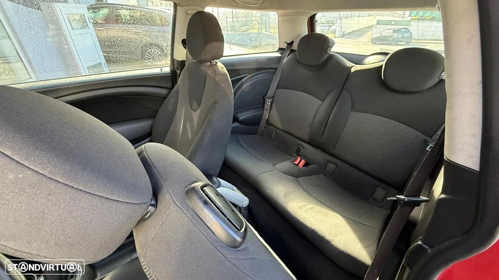 MINI 3 Portas Cooper D - 10