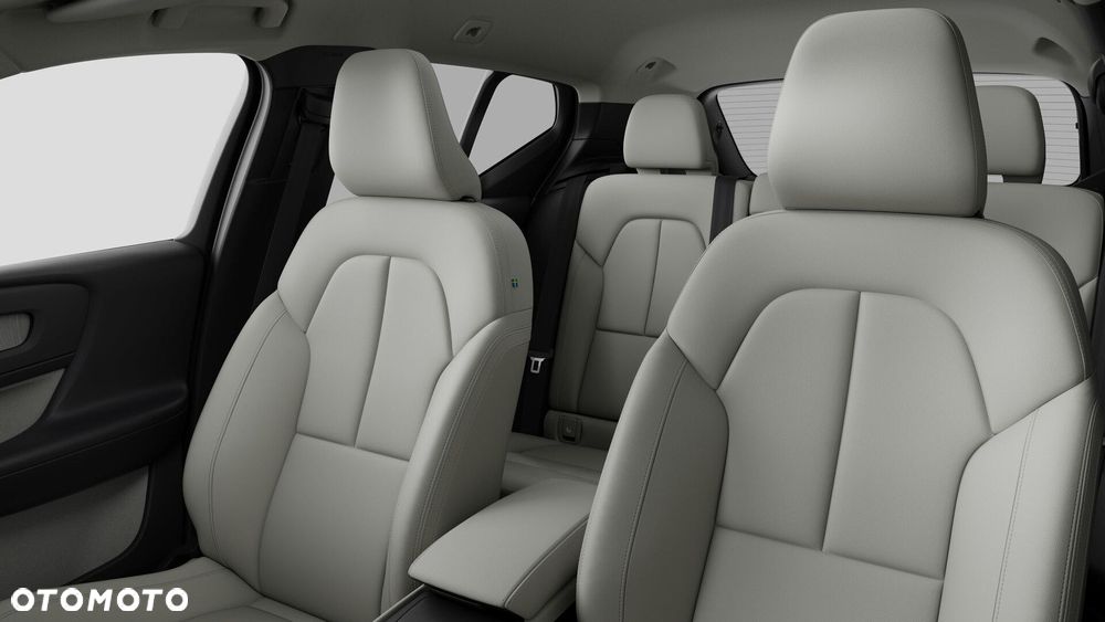 Volvo XC 40 B3 Plus Dark - 13