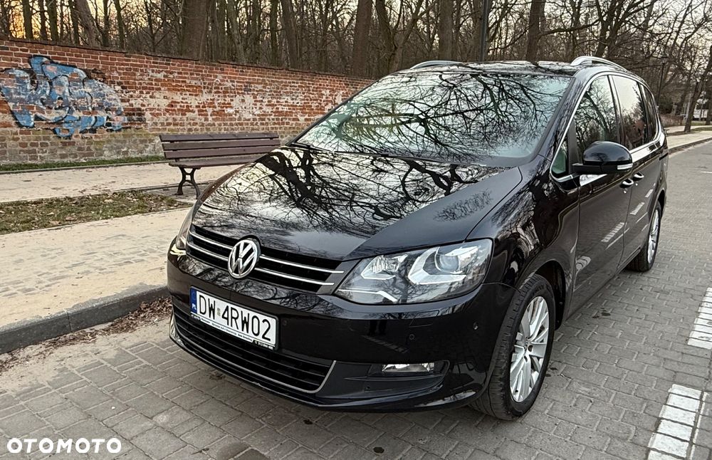 Volkswagen Sharan 2.0 TDI Trendline DSG - 2