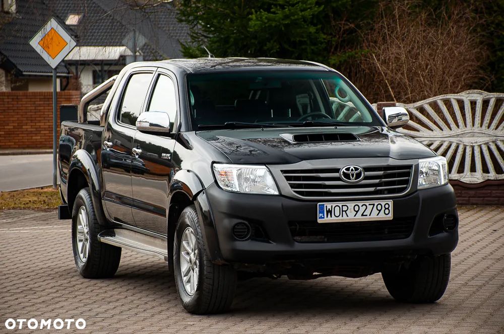Toyota Hilux 3.0 D-4D Invincible - 2