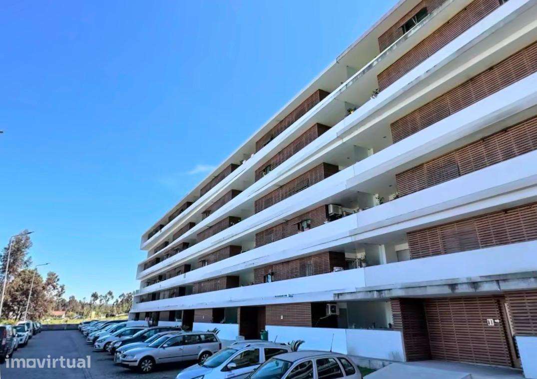 Garagem de 20 m² com mezanino no centro das Caldas das Taipas - Grande imagem: 4/4
