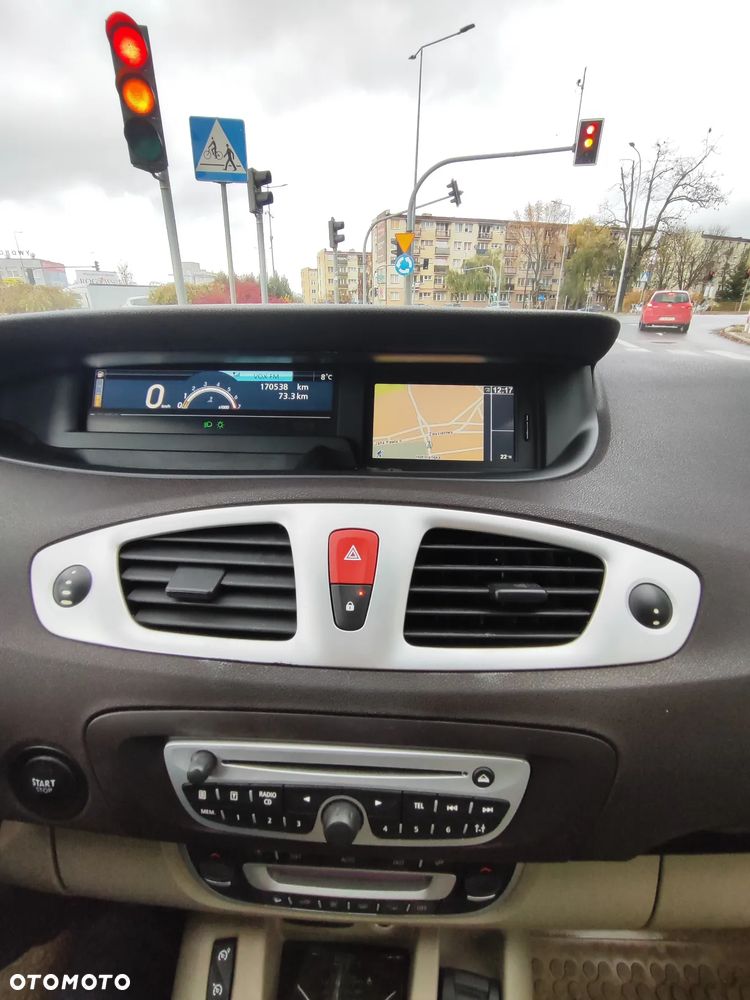 Renault Scenic 1.6 16V Expression - 19