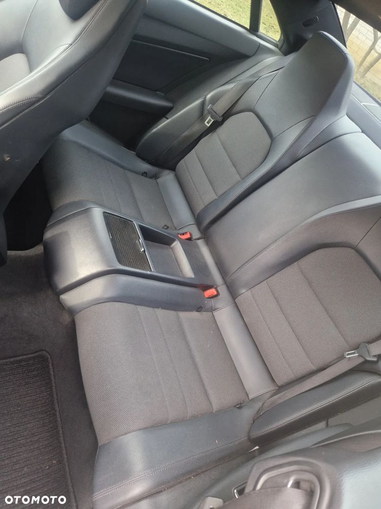 Mercedes-Benz Klasa E 250 CDI DPF Coupe BlueEFFICIENCY Avantgarde - 15