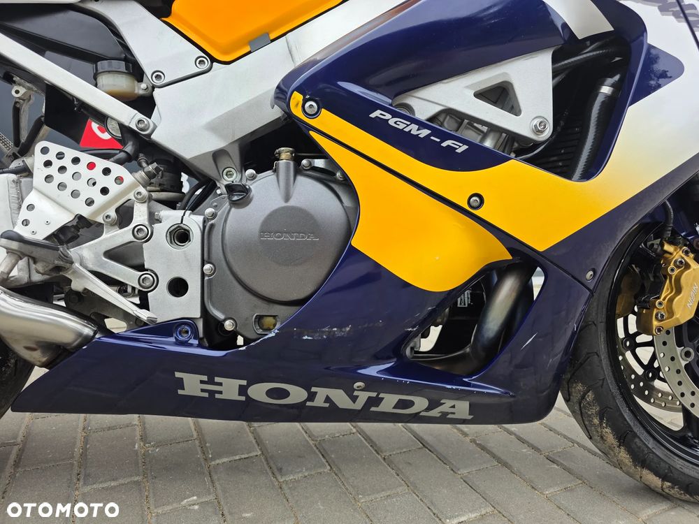 Honda CBR - 24