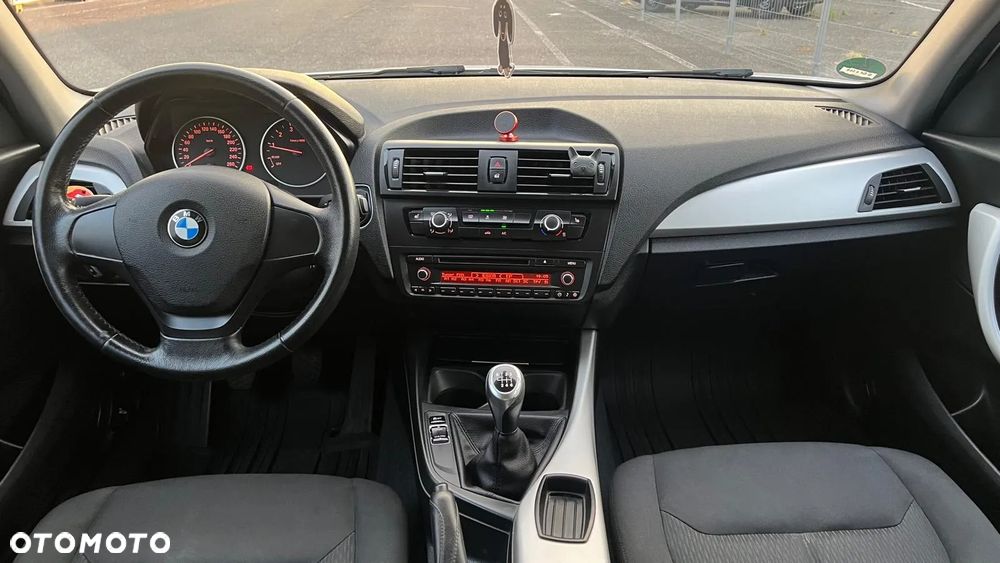 BMW Seria 1 114i - 5