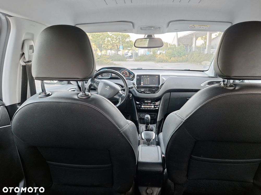 Peugeot 2008 1.6 BlueHDi Allure - 22
