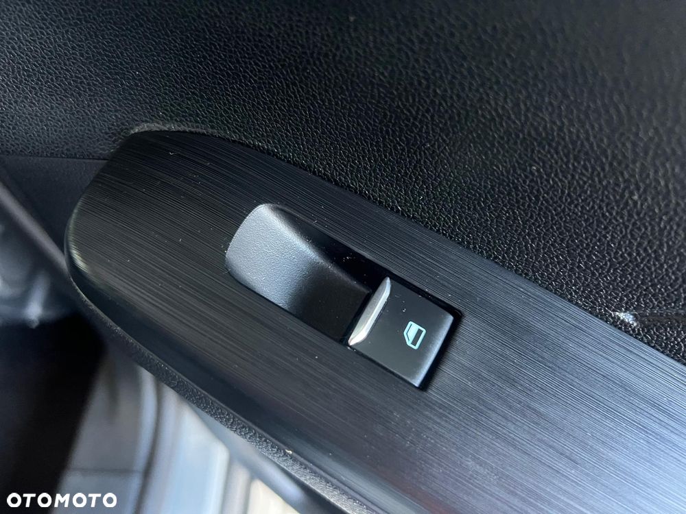 Ford Kuga 1.5 EcoBoost COOL&CONNECT - 22