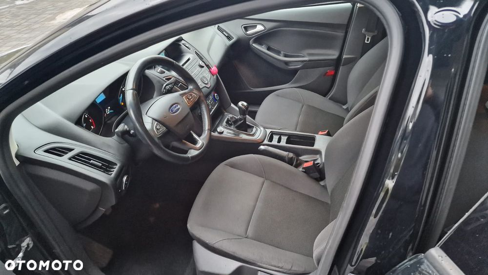 Ford Focus 1.6 Trend - 5