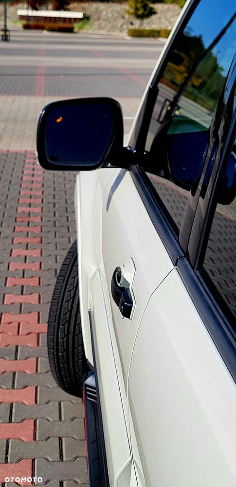 Mitsubishi Pajero - 19