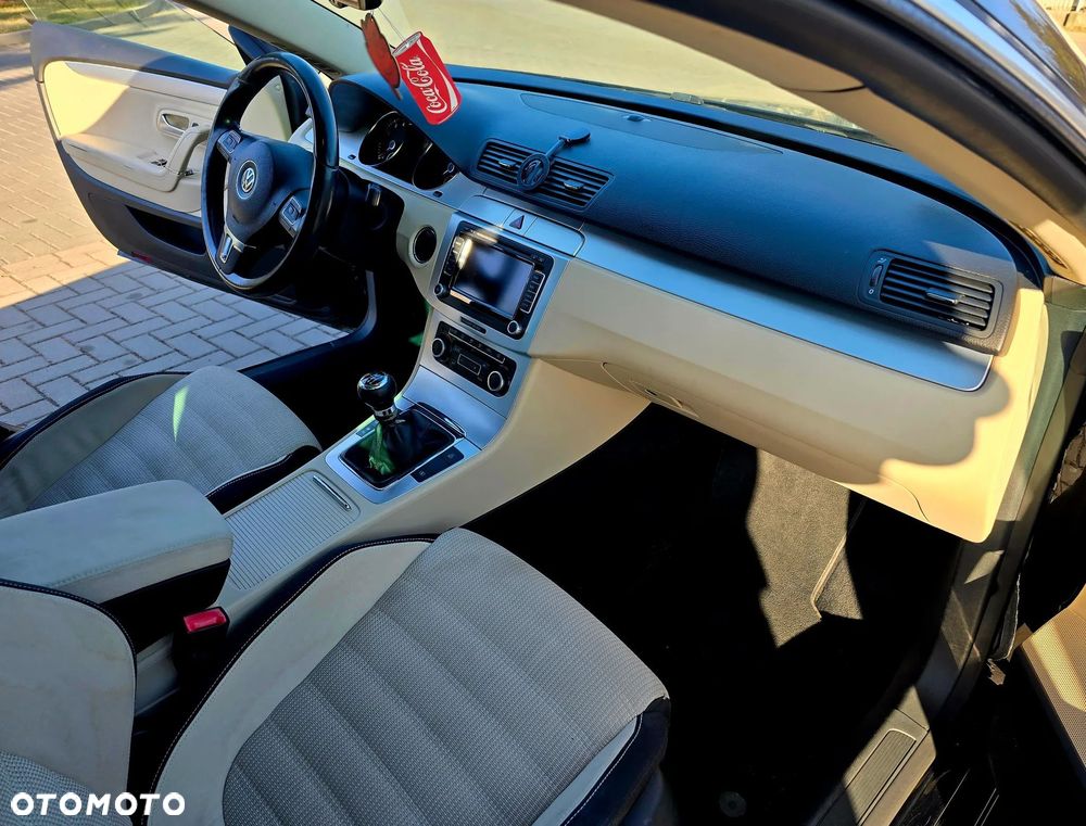 Volkswagen Passat CC 1.8 TSI - 12