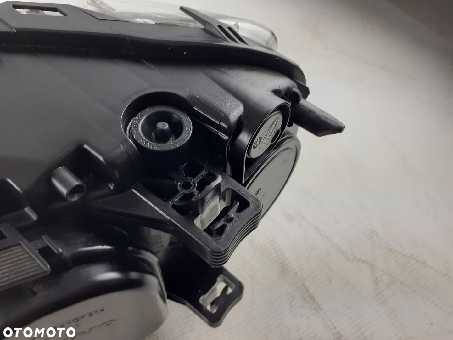 Lampa prawa przód Volvo XC70 V70 S80 ksenon 2007-16 - 3