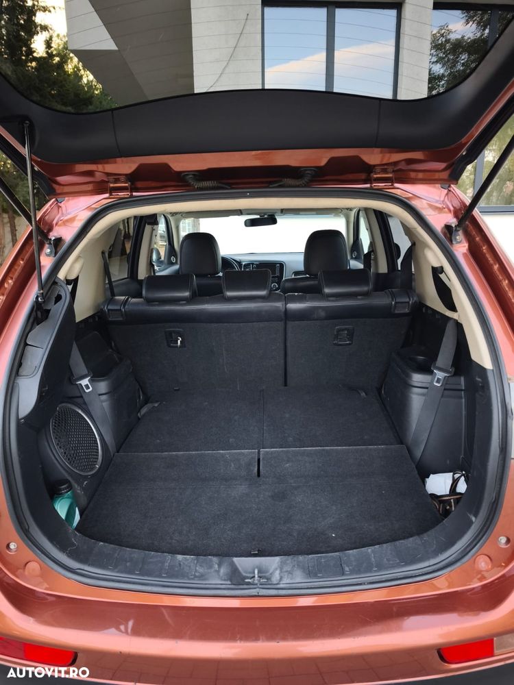 Mitsubishi Outlander - 6