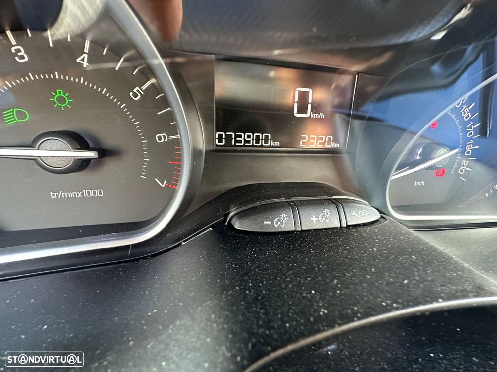 Peugeot 2008 1.2 PureTech Style - 15