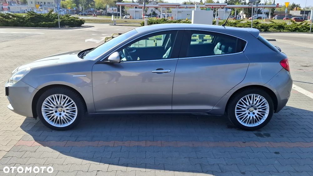 Alfa Romeo Giulietta 2.0 JTDM 16V Turismo - 2