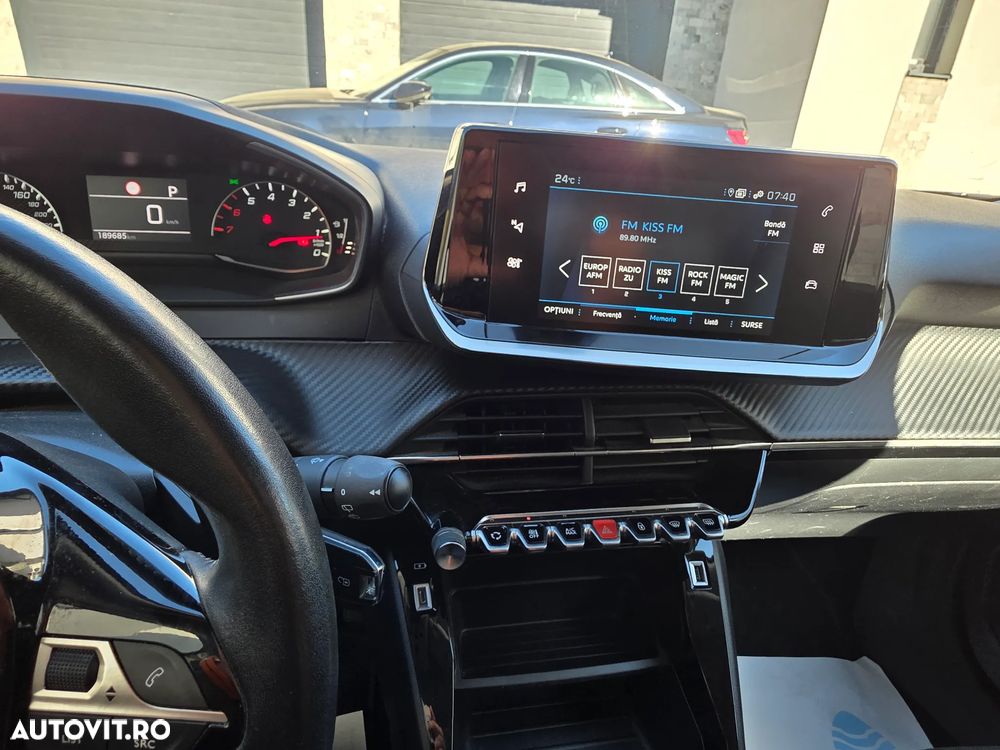 Peugeot 2008 PureTech 130 EAT8 Allure Pack - 10