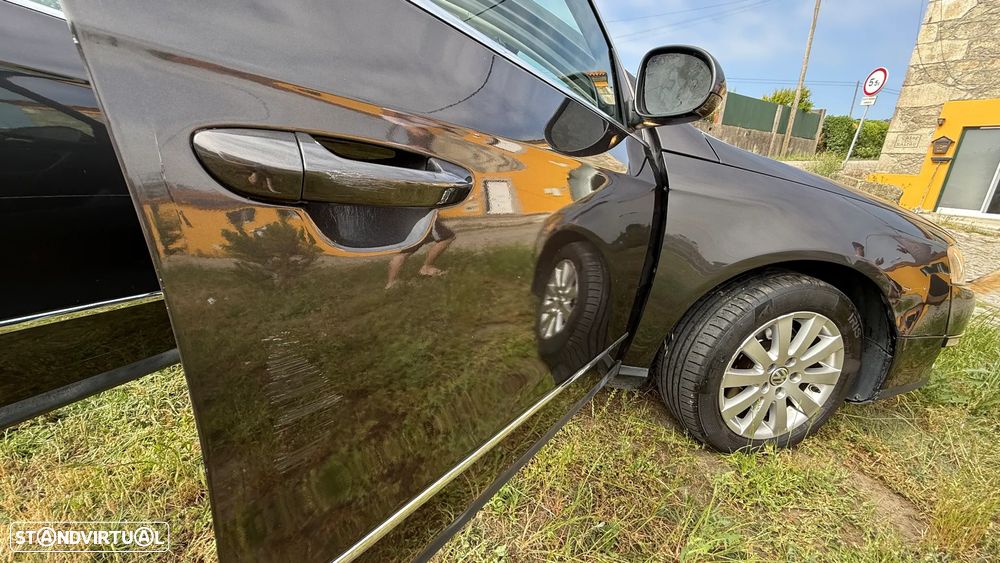 VW Passat 2.0 TDI Confortline DSG - 13