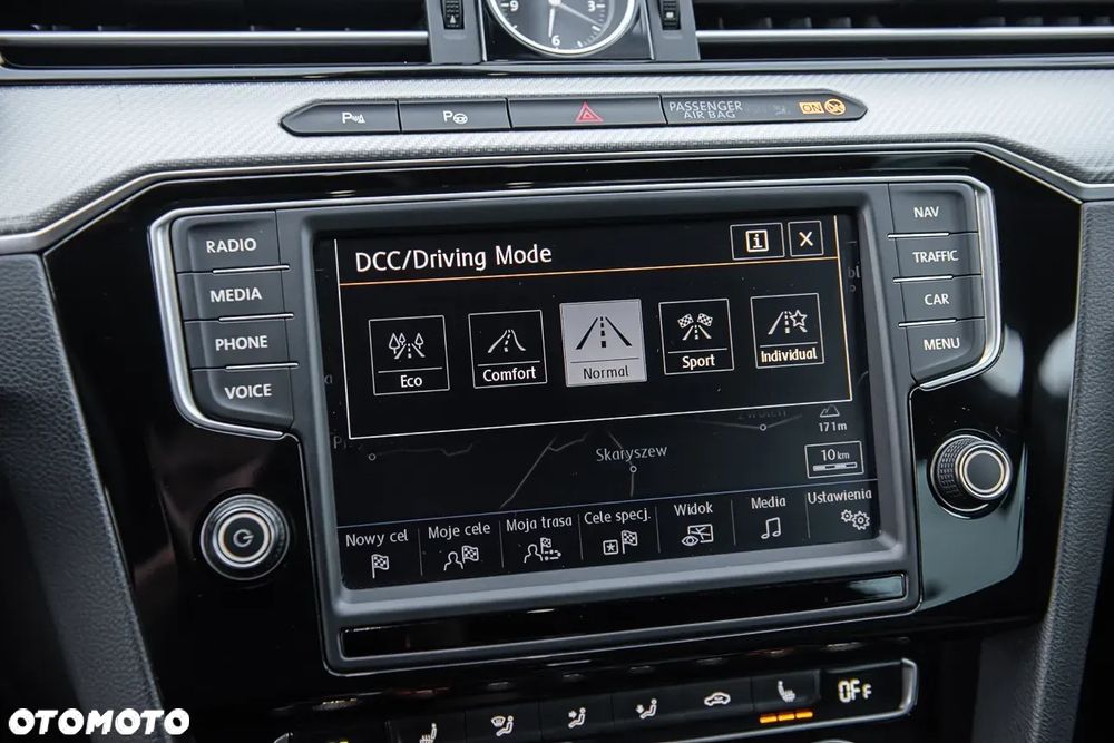 Volkswagen Passat - 24