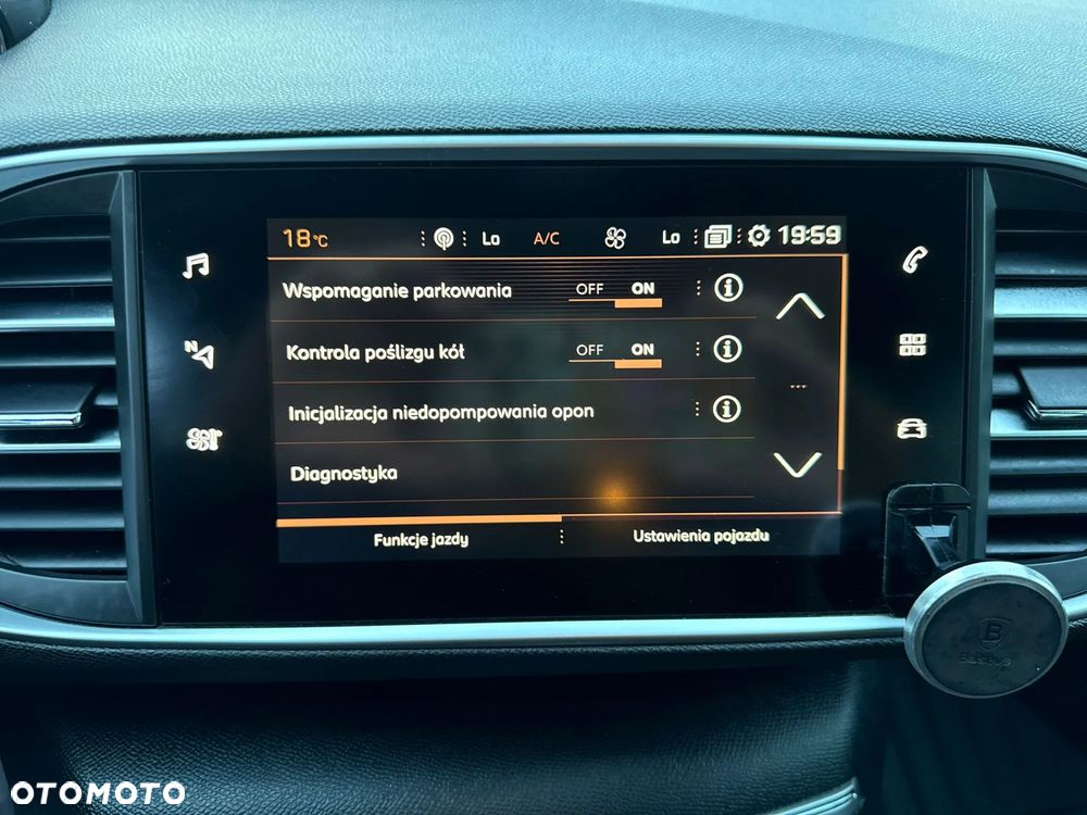 Peugeot 308 1.2 PureTech GPF Allure S&S - 26