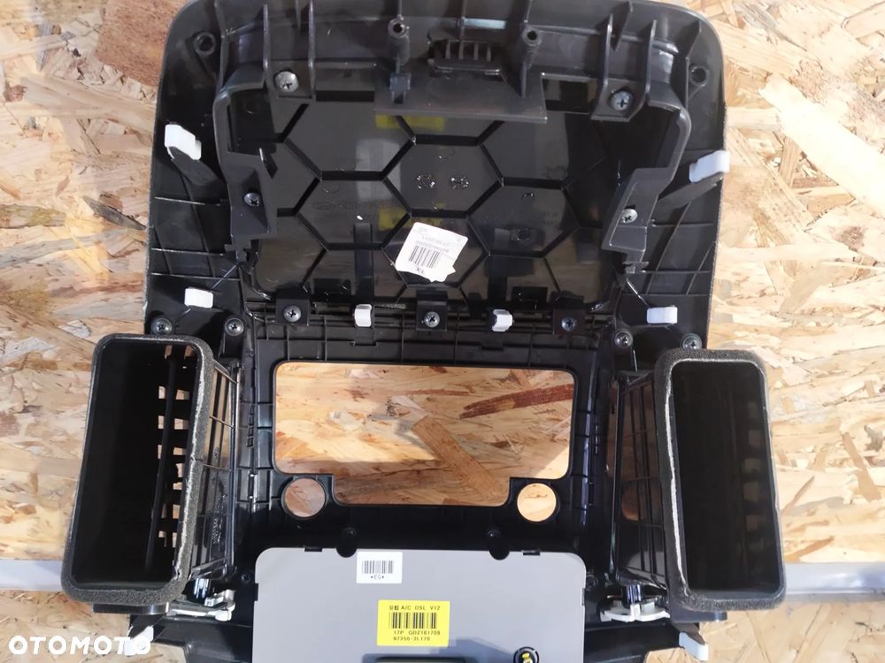 PANEL ŚRODKOWY KLIMATYZACJI HYUNDAI I30 CZARNY LIFT - 7