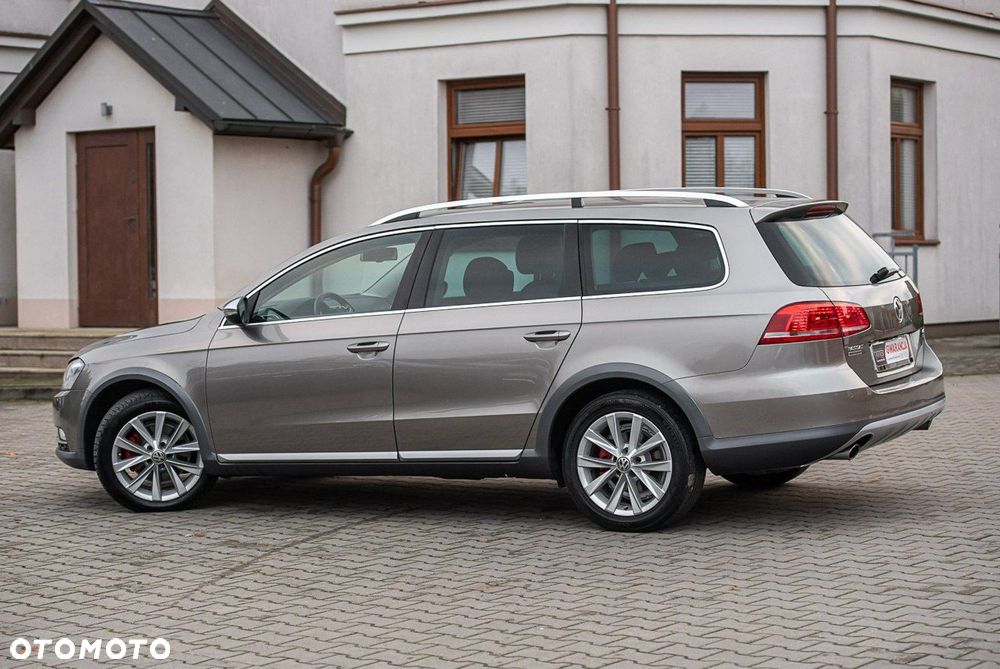 Volkswagen Passat Alltrack 2.0 TDI 4Motion DSG BlueMotion Tec - 13