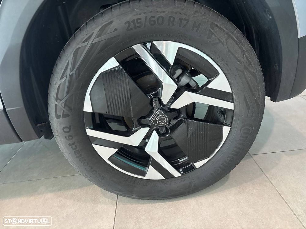 Peugeot 2008 1.2 Hybrid Allure e-DCS6 - 11