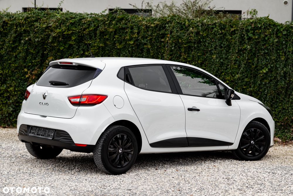 Renault Clio 1.2 16V Authentique - 14