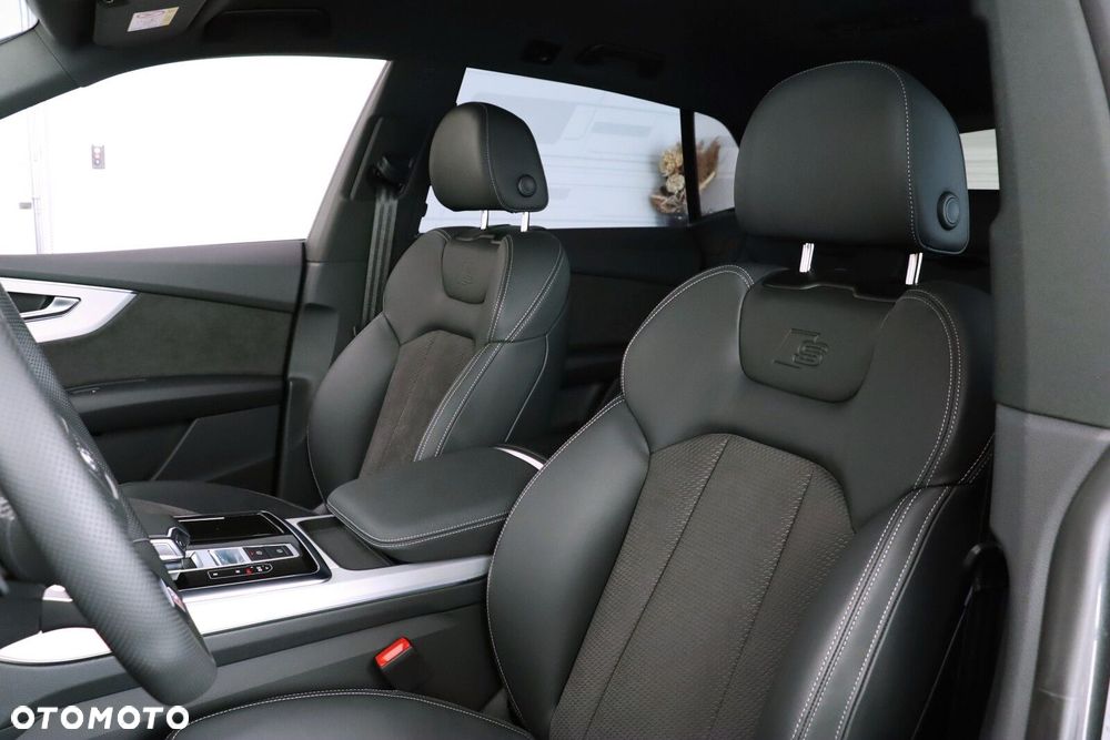 Audi SQ8 - 23