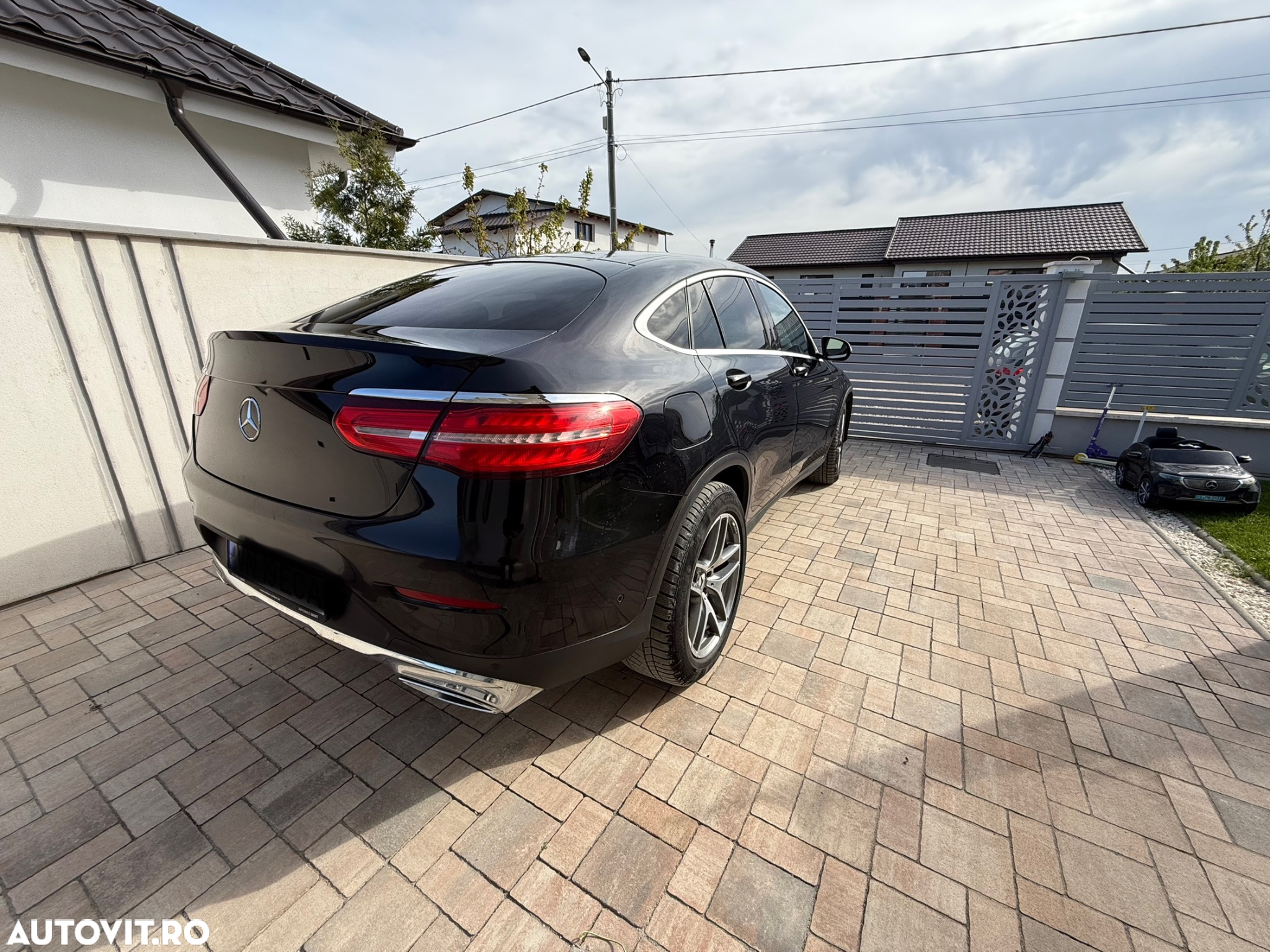 Mercedes-Benz GLC Coupe 220 d 4Matic 9G-TRONIC - 13