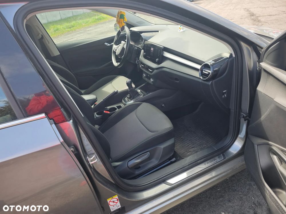 Skoda Fabia 1.0 Active - 8