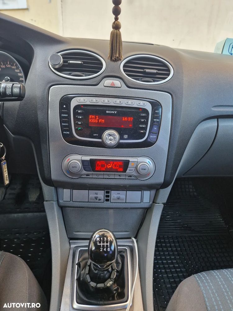 Ford Focus - 9