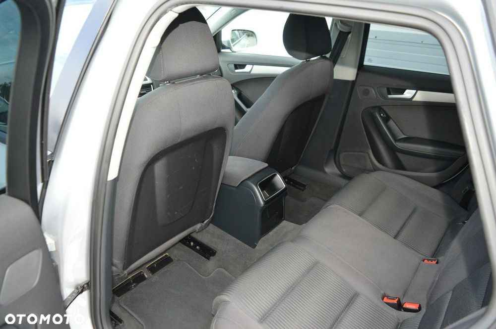 Audi A4 Avant 2.0 TDI - 31