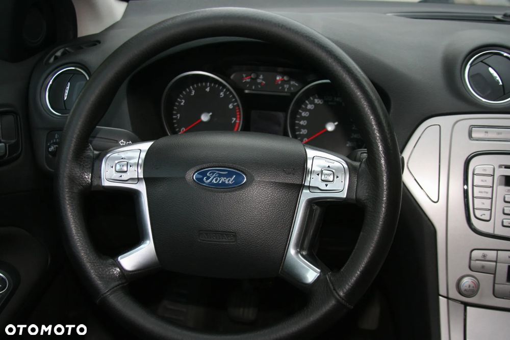 Ford Mondeo - 9
