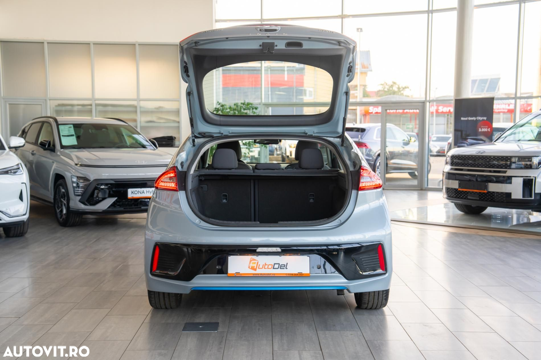 Hyundai IONIQ - 12