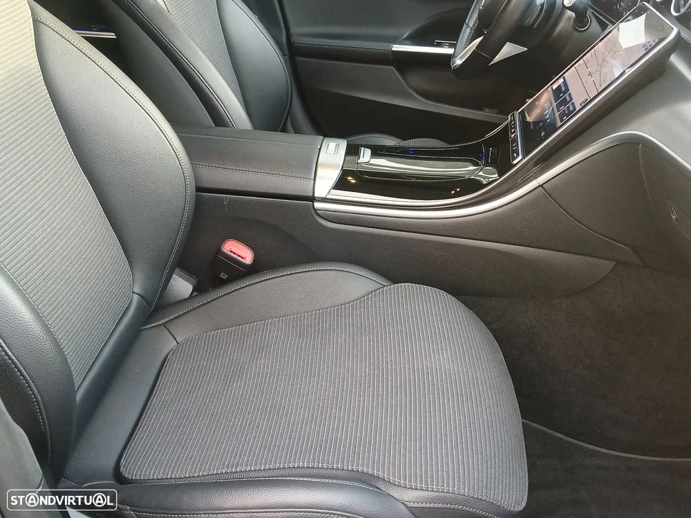 Mercedes-Benz C 300 e T 9G-TRONIC Avantgarde - 17