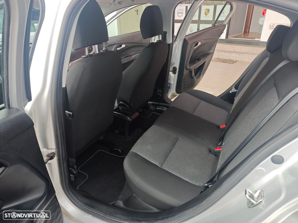 Fiat Tipo 1.3 M-Jet Easy - 9