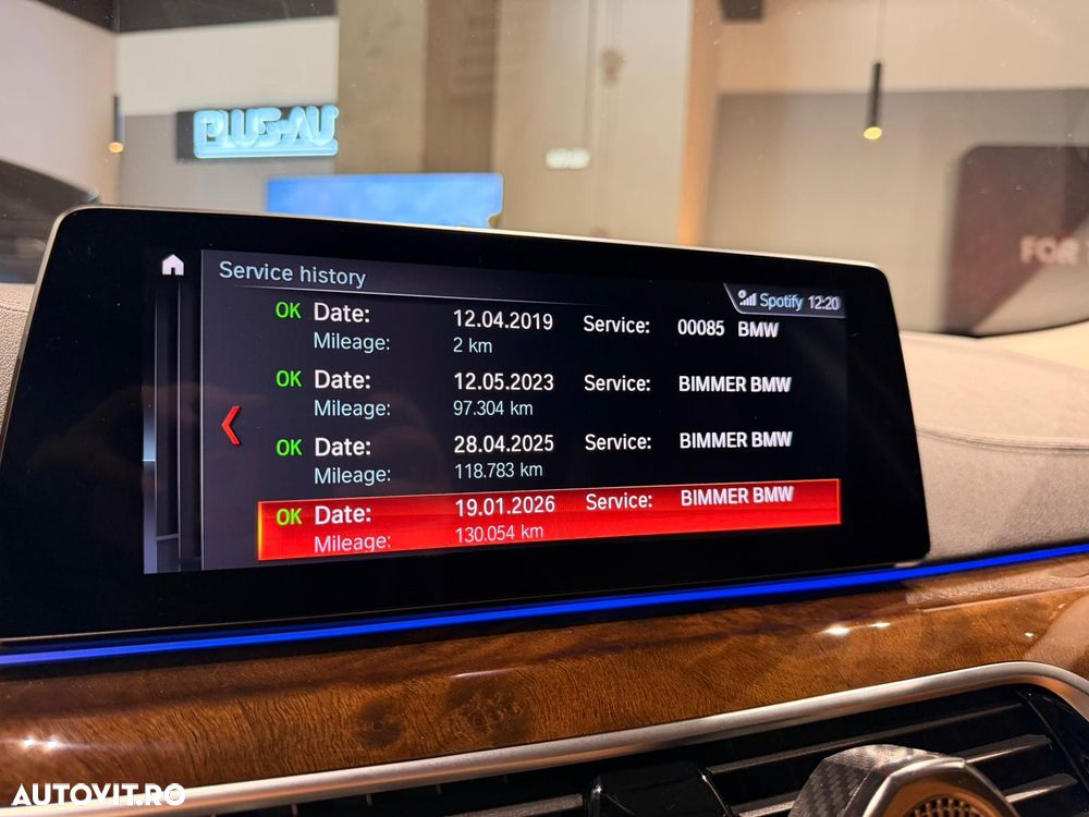 BMW Seria 5 530e Aut. Luxury Line - 37