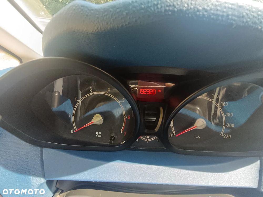 Ford Fiesta - 6