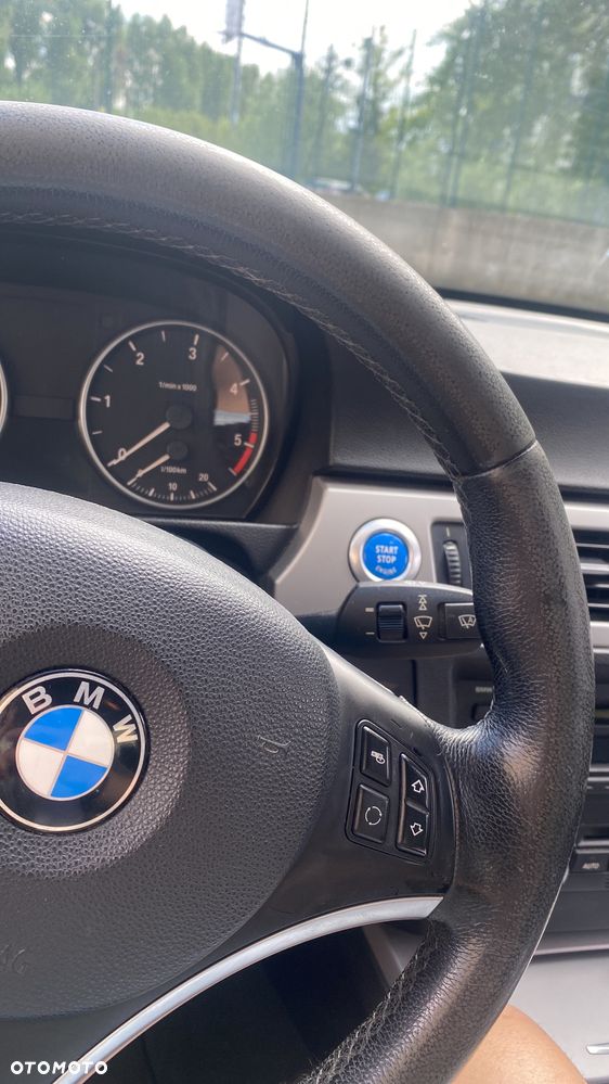 BMW Seria 3 318d - 10