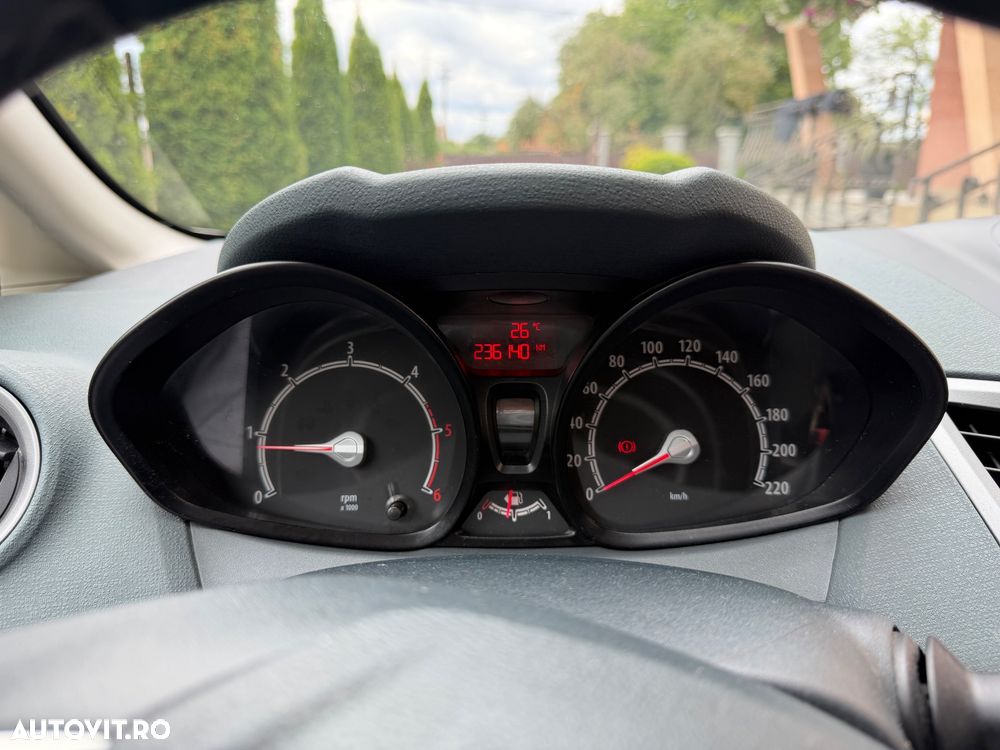 Ford Fiesta - 6