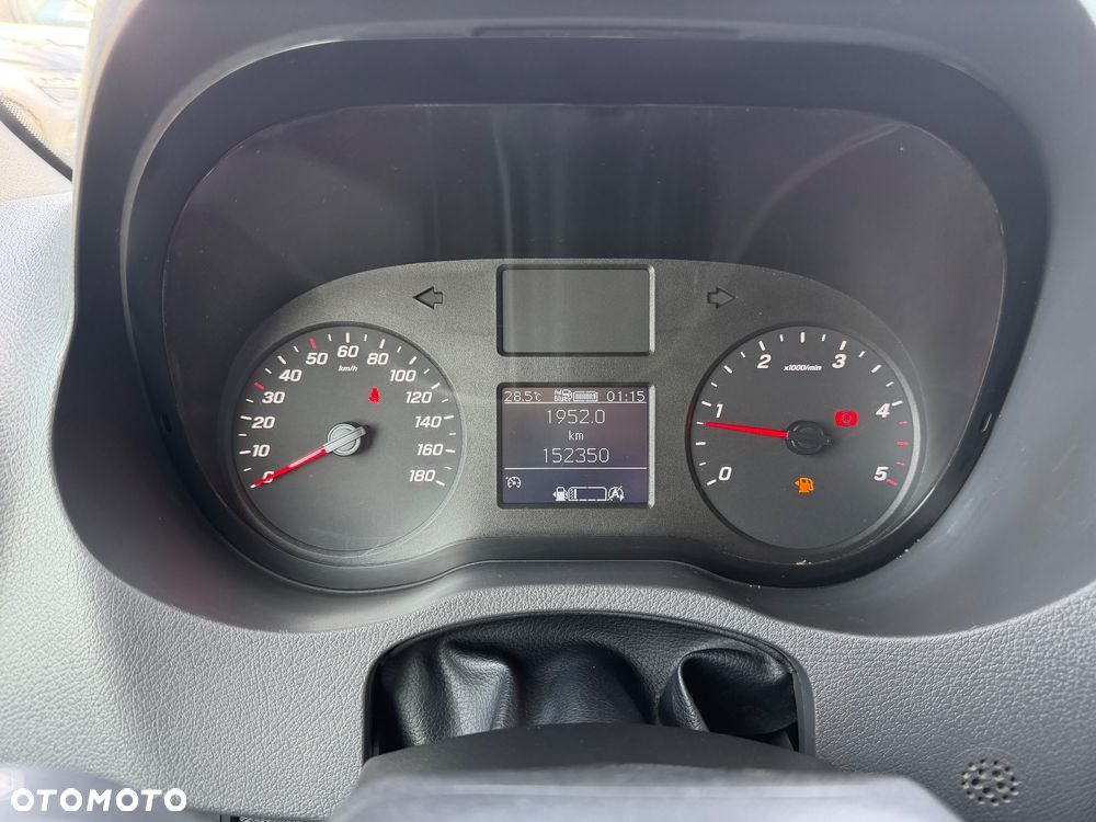 Mercedes-Benz Sprinter - 26