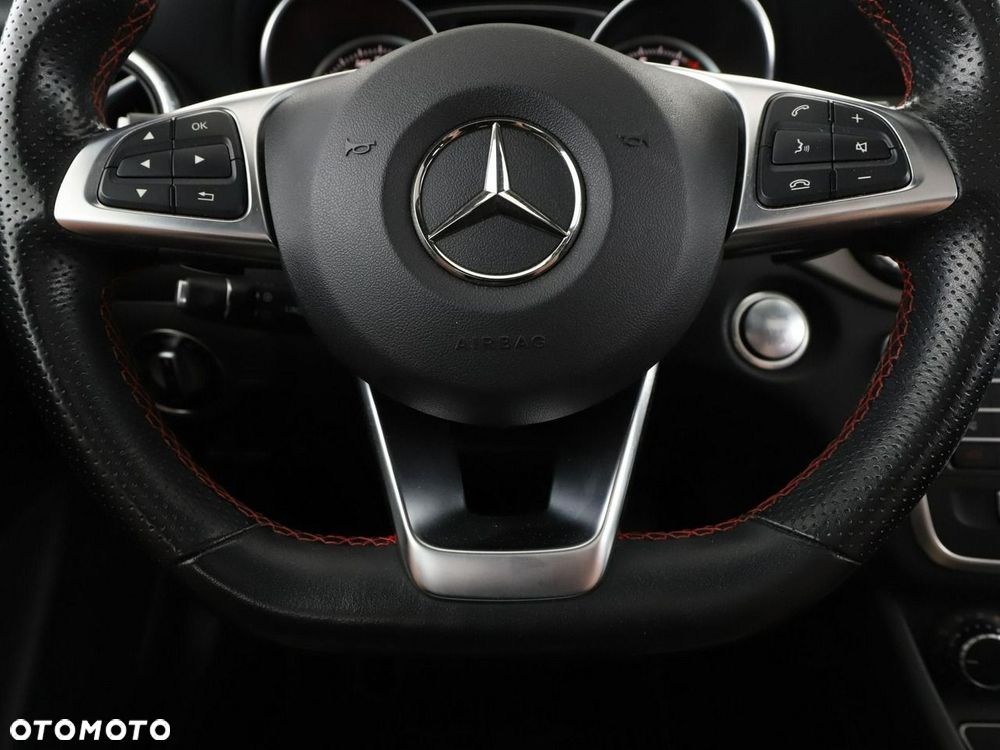 Mercedes-Benz CLA 180 7G-DCT AMG Line - 22