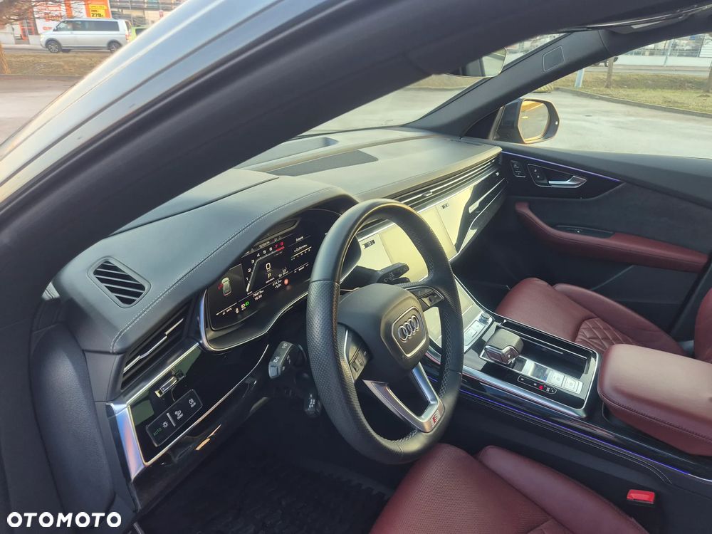 Audi SQ8 - 10