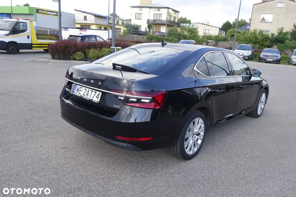 Skoda Superb 2.0 TDI SCR 4x4 Style DSG - 4